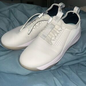 White Cloves Size 8 
- worn one time (weren’t for me)